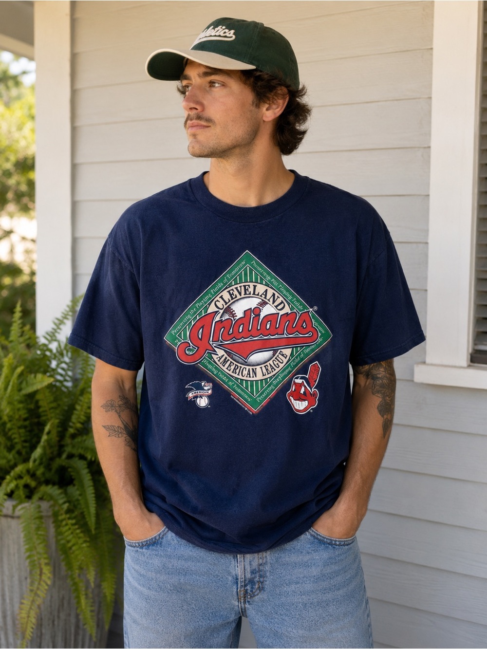 Vintage 90s Cleveland Indians baseball Graphic T-Shirt XL Made USA Single Stitch